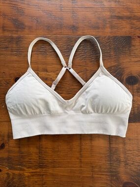 Lululemon deep V light pink / nude bra